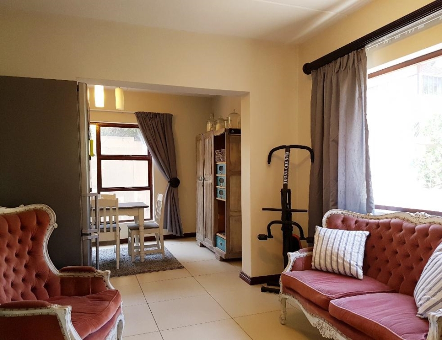 To Let 3 Bedroom Property for Rent in Douglasdale Gauteng