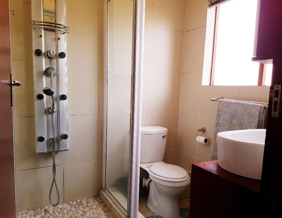 To Let 3 Bedroom Property for Rent in Douglasdale Gauteng