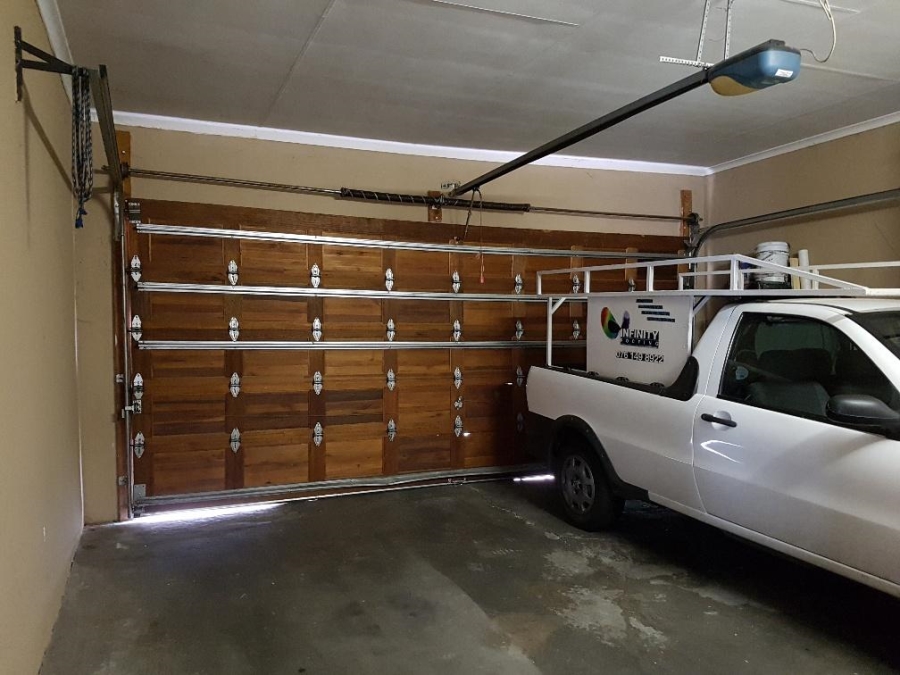 To Let 3 Bedroom Property for Rent in Douglasdale Gauteng