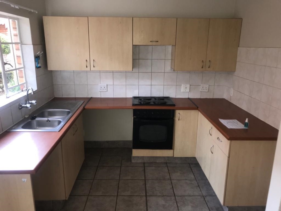 2 Bedroom Property for Sale in Annlin Gauteng