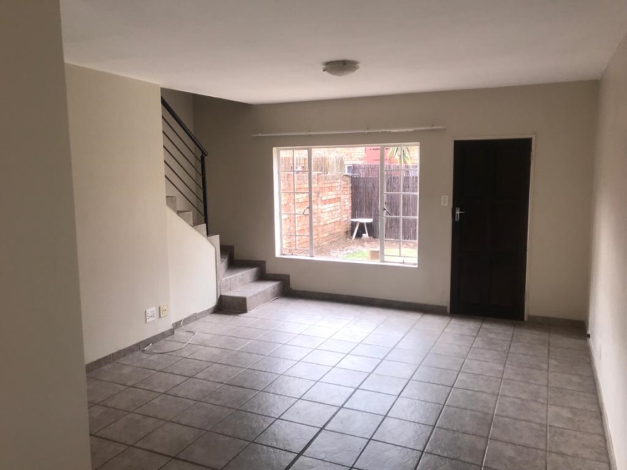 2 Bedroom Property for Sale in Annlin Gauteng