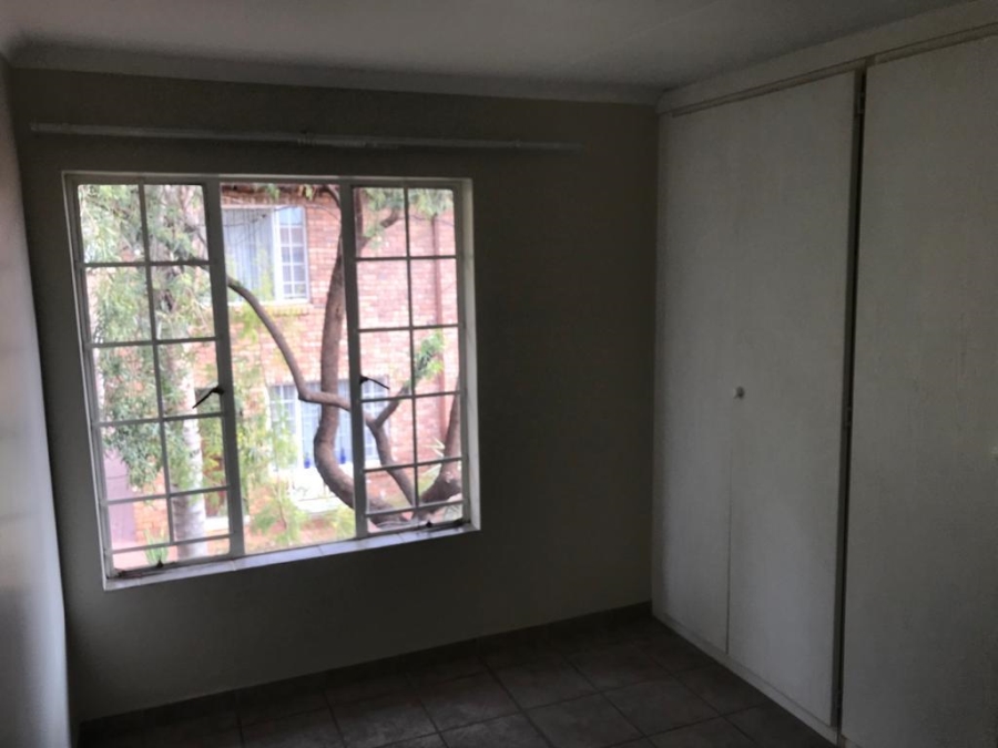 2 Bedroom Property for Sale in Annlin Gauteng