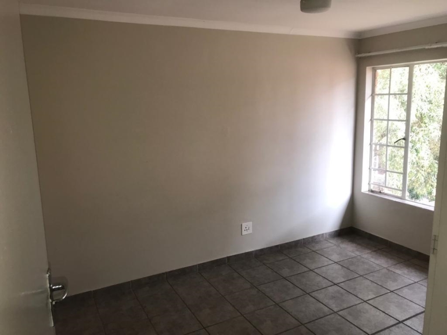 2 Bedroom Property for Sale in Annlin Gauteng