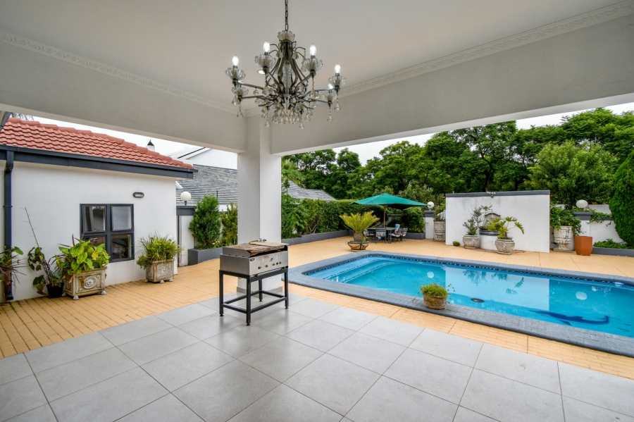 7 Bedroom Property for Sale in Waterkloof Ridge Gauteng