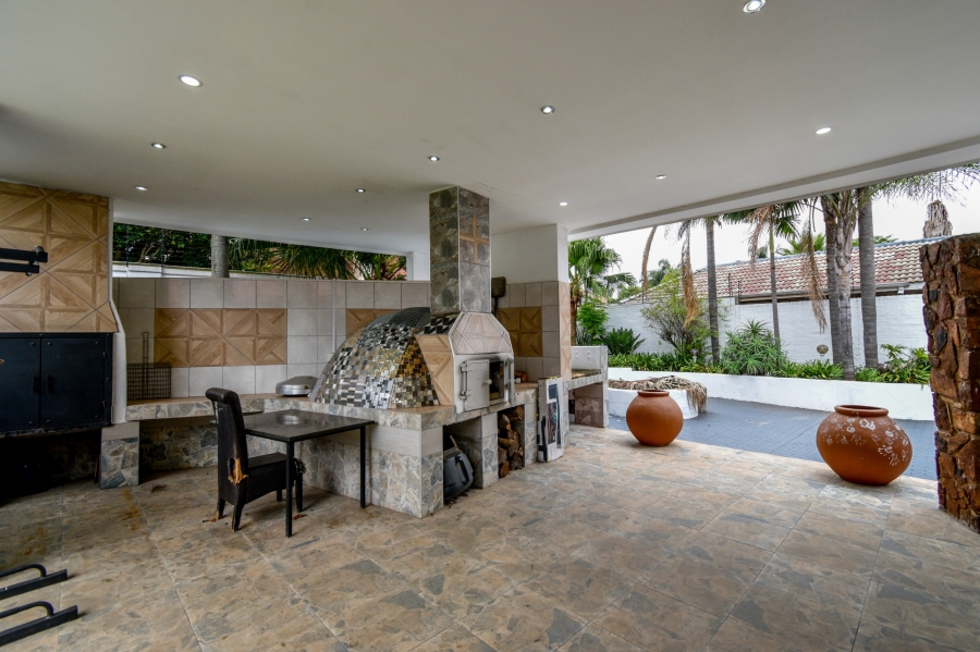 7 Bedroom Property for Sale in Waterkloof Ridge Gauteng