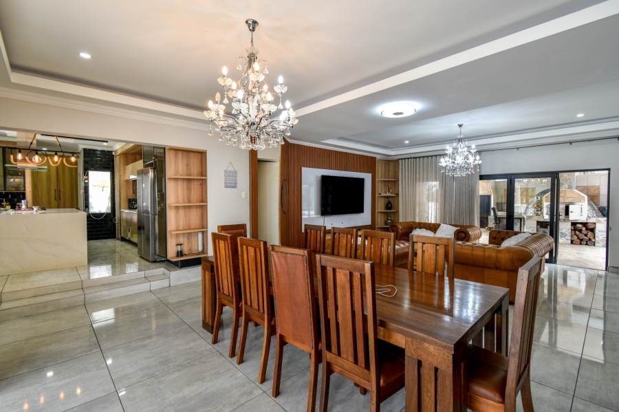 7 Bedroom Property for Sale in Waterkloof Ridge Gauteng