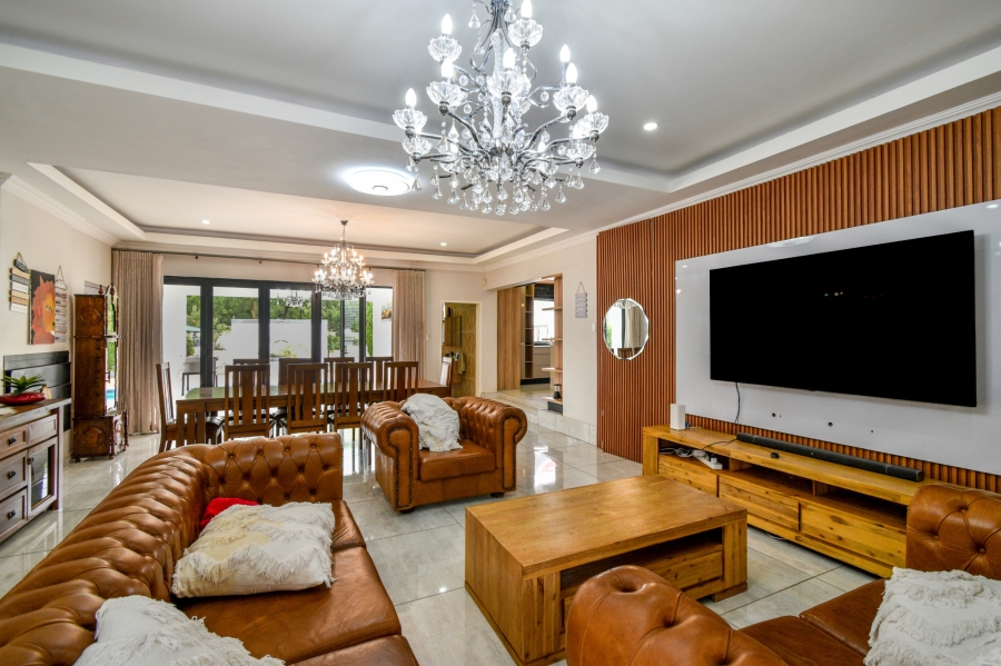 7 Bedroom Property for Sale in Waterkloof Ridge Gauteng