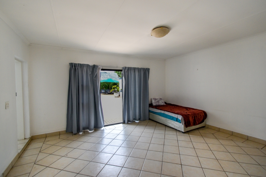 7 Bedroom Property for Sale in Waterkloof Ridge Gauteng