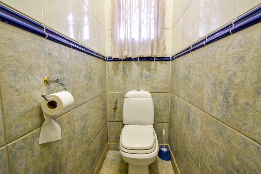 7 Bedroom Property for Sale in Waterkloof Ridge Gauteng