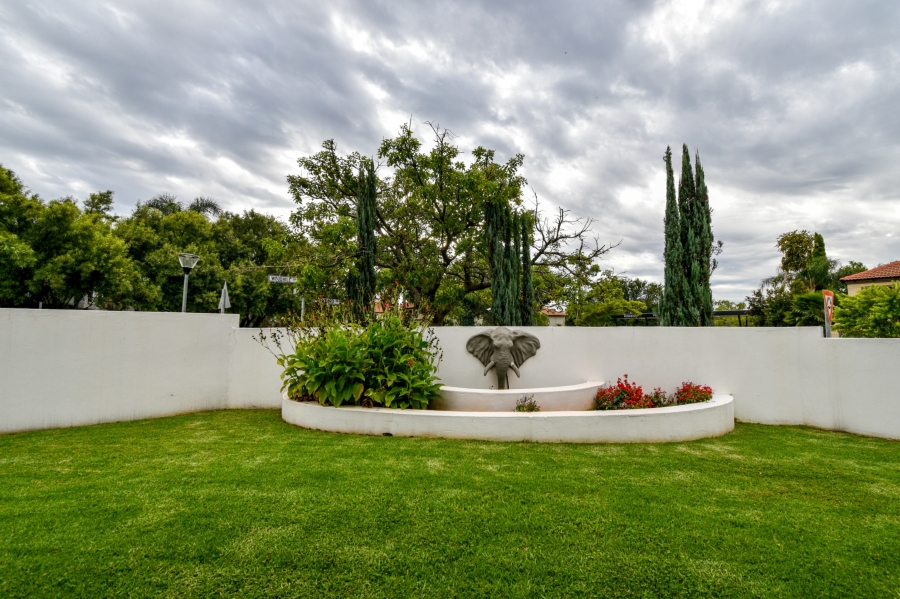 7 Bedroom Property for Sale in Waterkloof Ridge Gauteng