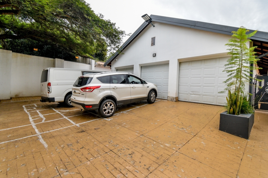 7 Bedroom Property for Sale in Waterkloof Ridge Gauteng