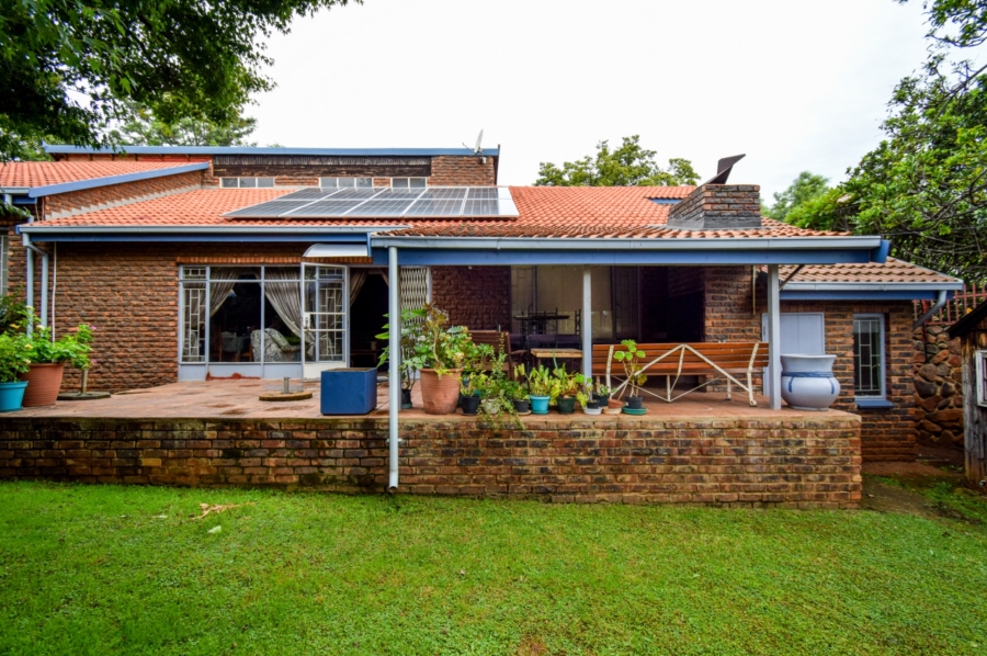 3 Bedroom Property for Sale in Garsfontein Gauteng