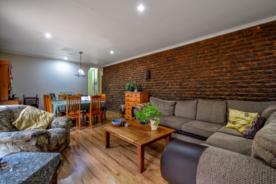 3 Bedroom Property for Sale in Garsfontein Gauteng