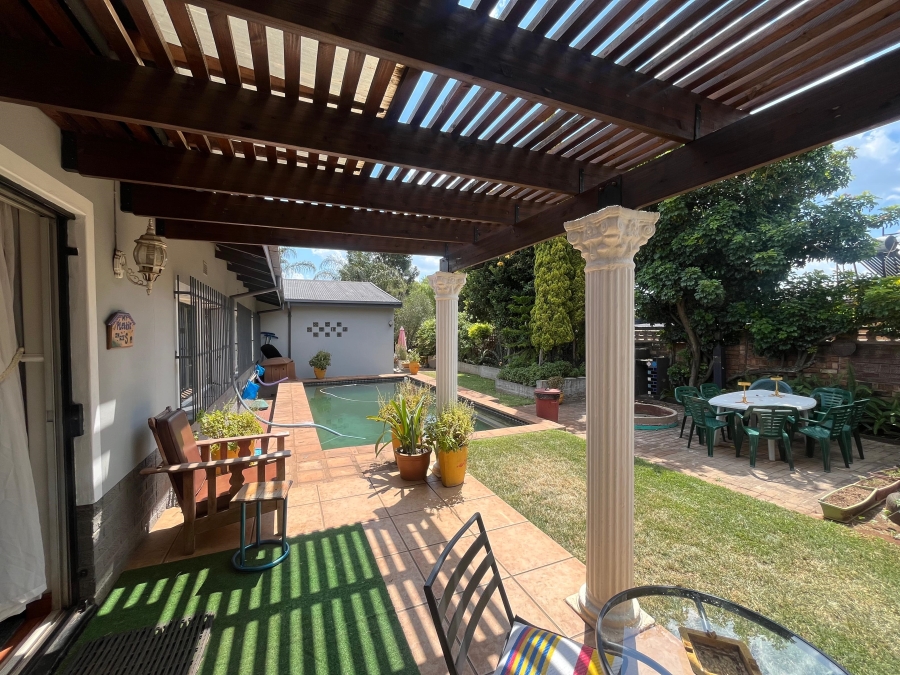 4 Bedroom Property for Sale in Lyttelton Manor Gauteng