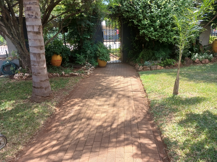 4 Bedroom Property for Sale in Lyttelton Manor Gauteng