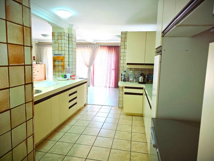 6 Bedroom Property for Sale in Murrayfield Gauteng