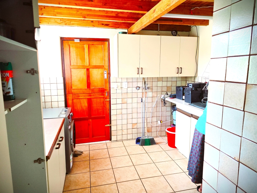 6 Bedroom Property for Sale in Murrayfield Gauteng