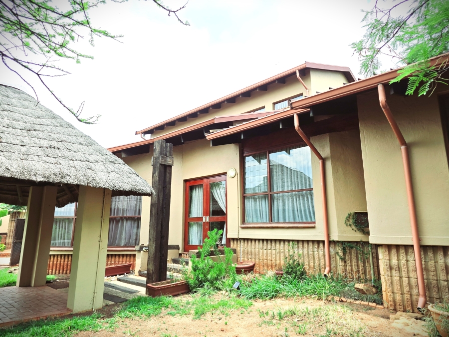6 Bedroom Property for Sale in Murrayfield Gauteng