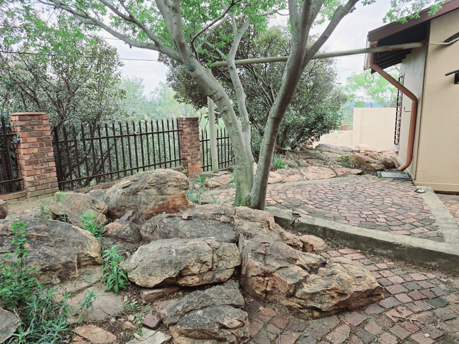 6 Bedroom Property for Sale in Murrayfield Gauteng