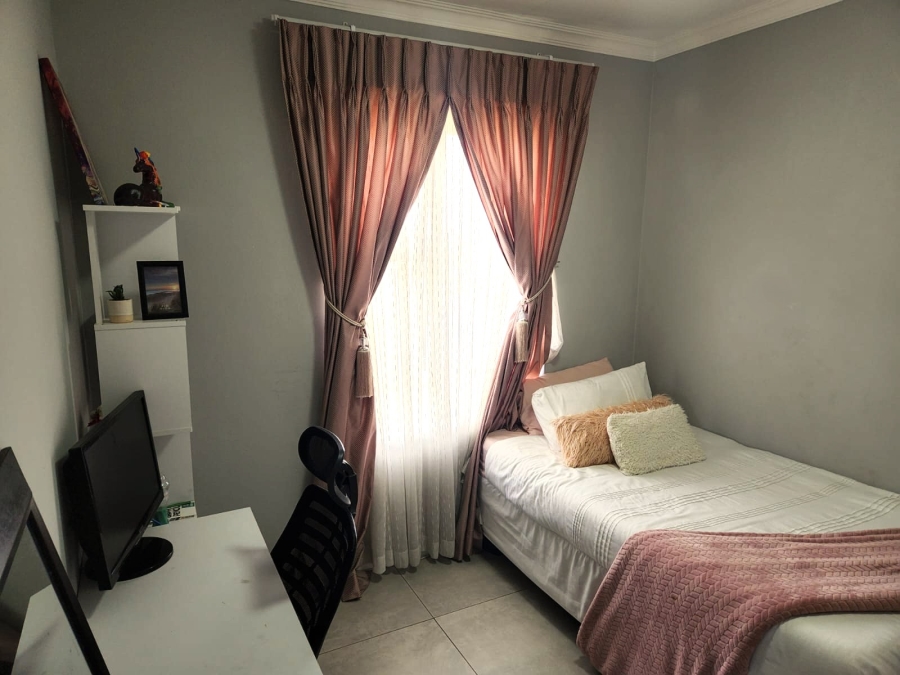 3 Bedroom Property for Sale in Glen Austin Gauteng