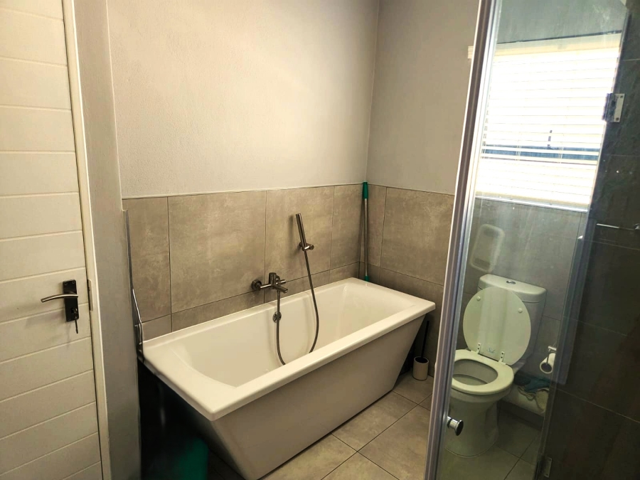 3 Bedroom Property for Sale in Glen Austin Gauteng