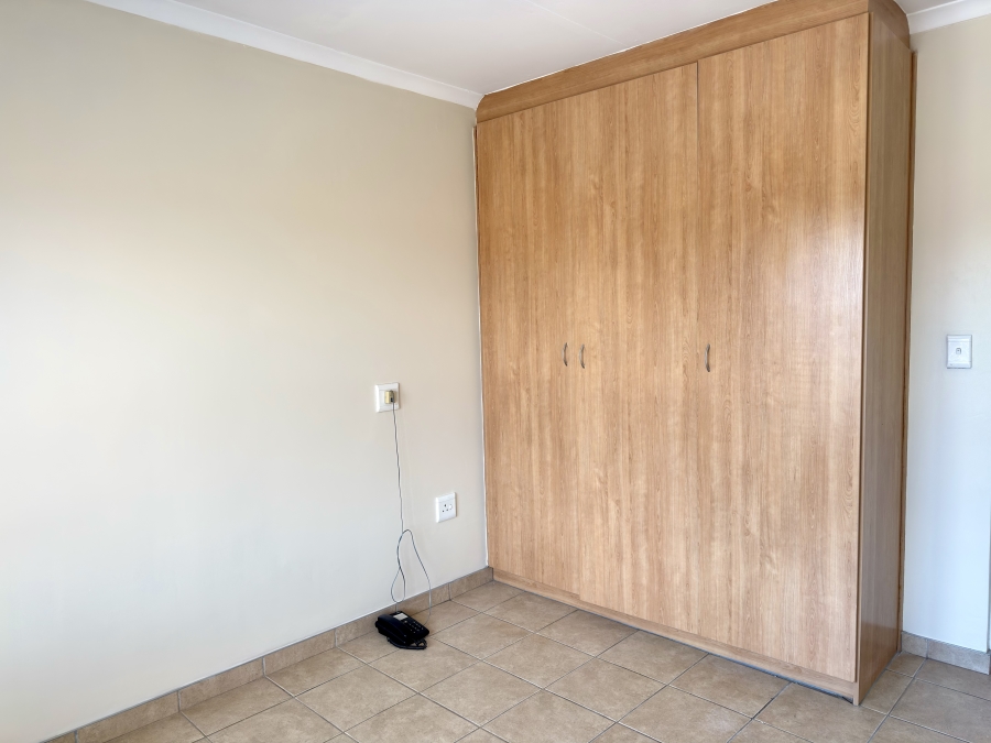 2 Bedroom Property for Sale in Willow Park Manor Gauteng