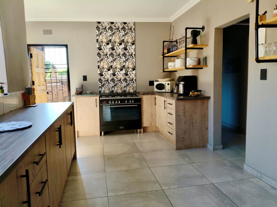 4 Bedroom Property for Sale in Wierda Park Gauteng