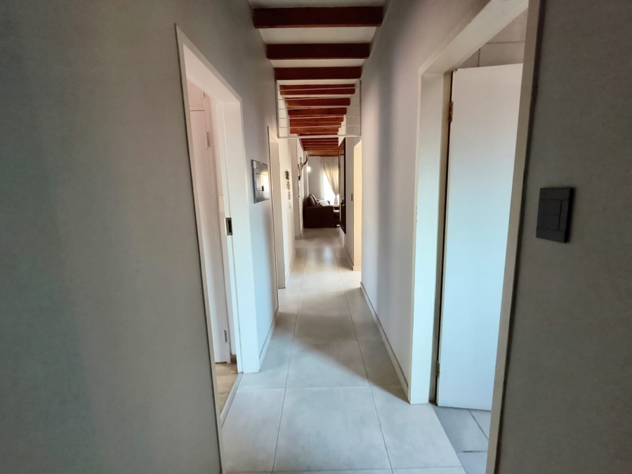 4 Bedroom Property for Sale in Wierda Park Gauteng