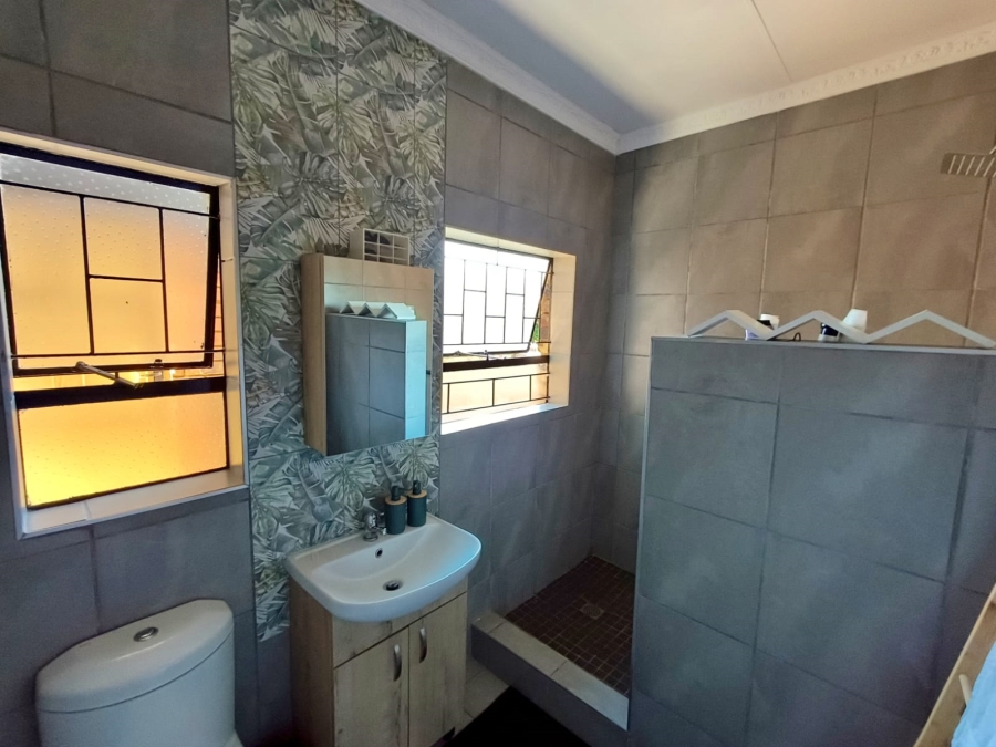 4 Bedroom Property for Sale in Wierda Park Gauteng