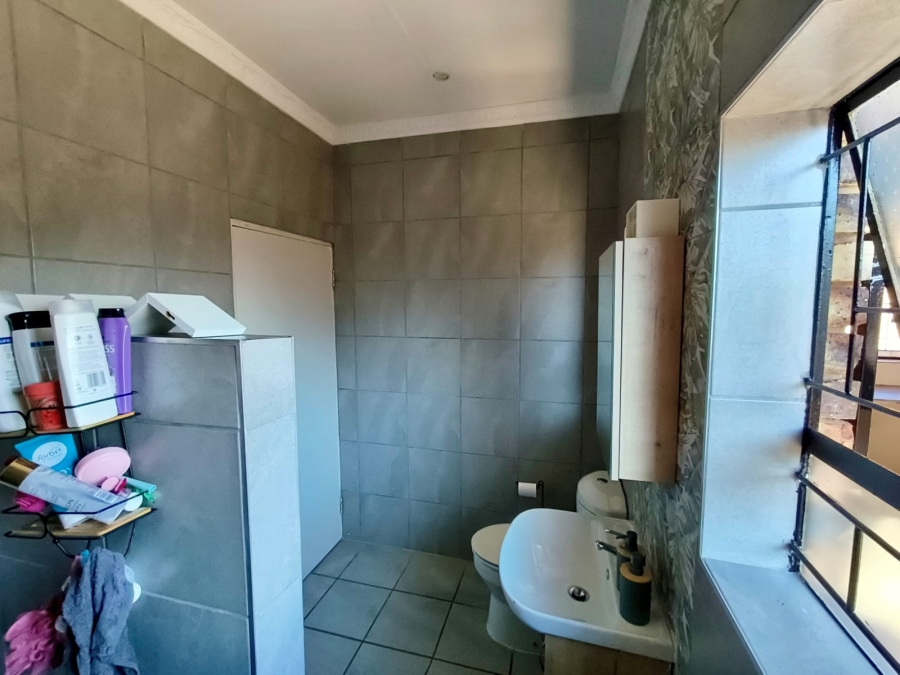 4 Bedroom Property for Sale in Wierda Park Gauteng