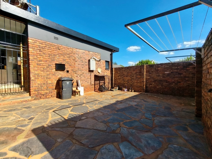 4 Bedroom Property for Sale in Wierda Park Gauteng