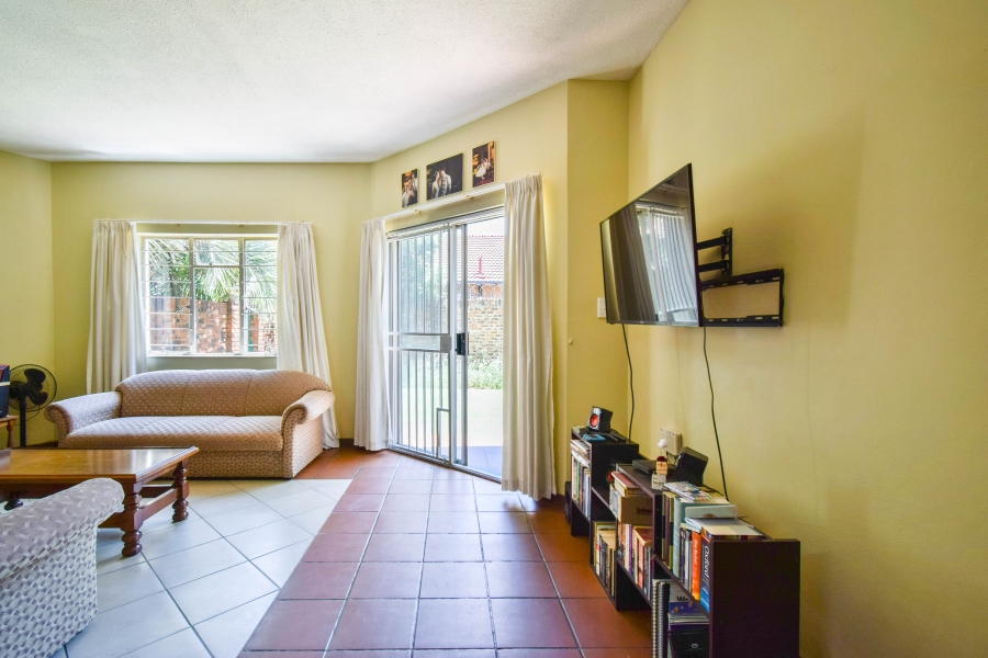 2 Bedroom Property for Sale in Elardus Park Gauteng