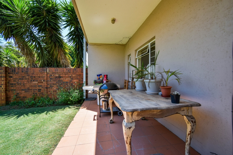 2 Bedroom Property for Sale in Elardus Park Gauteng