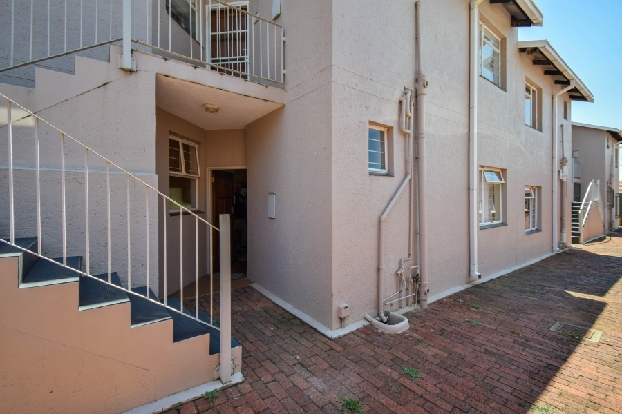 2 Bedroom Property for Sale in Elardus Park Gauteng