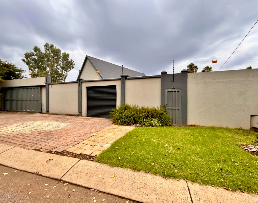 4 Bedroom Property for Sale in Moreleta Park Gauteng