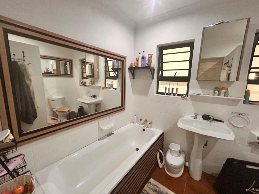 4 Bedroom Property for Sale in Moreleta Park Gauteng