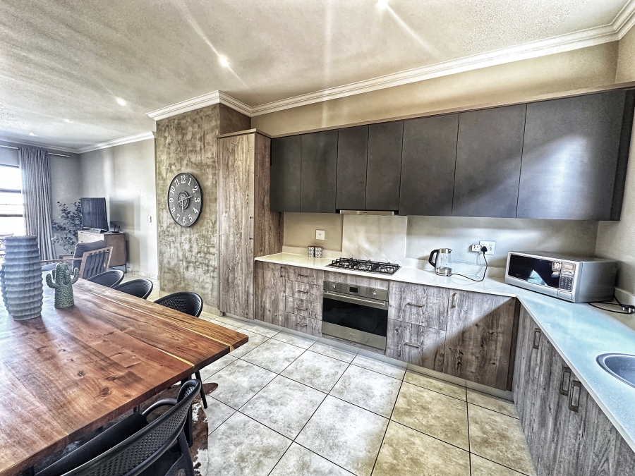 3 Bedroom Property for Sale in Six Fountains Estate Gauteng