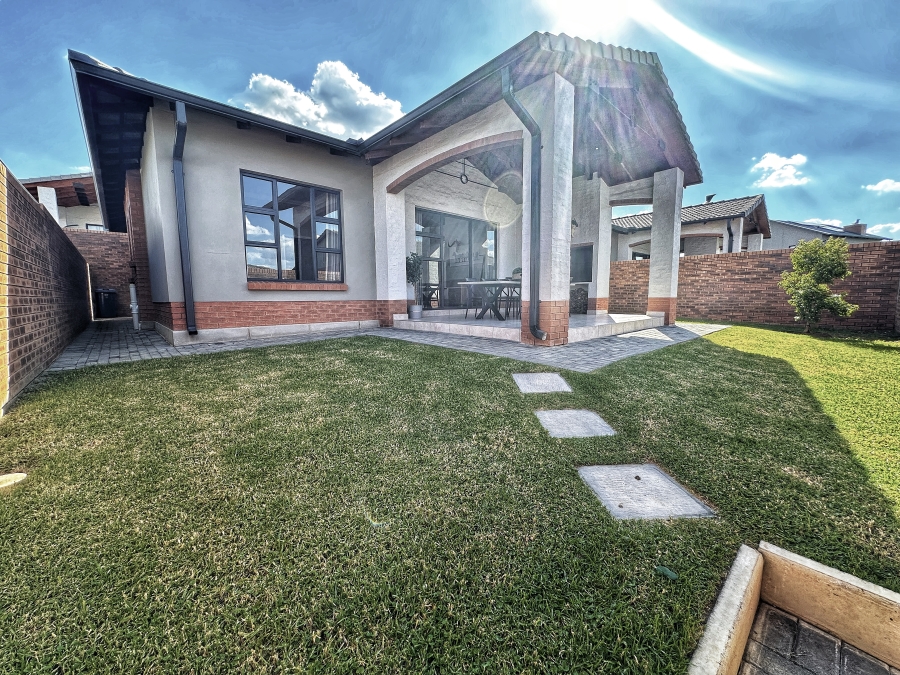 3 Bedroom Property for Sale in Six Fountains Estate Gauteng