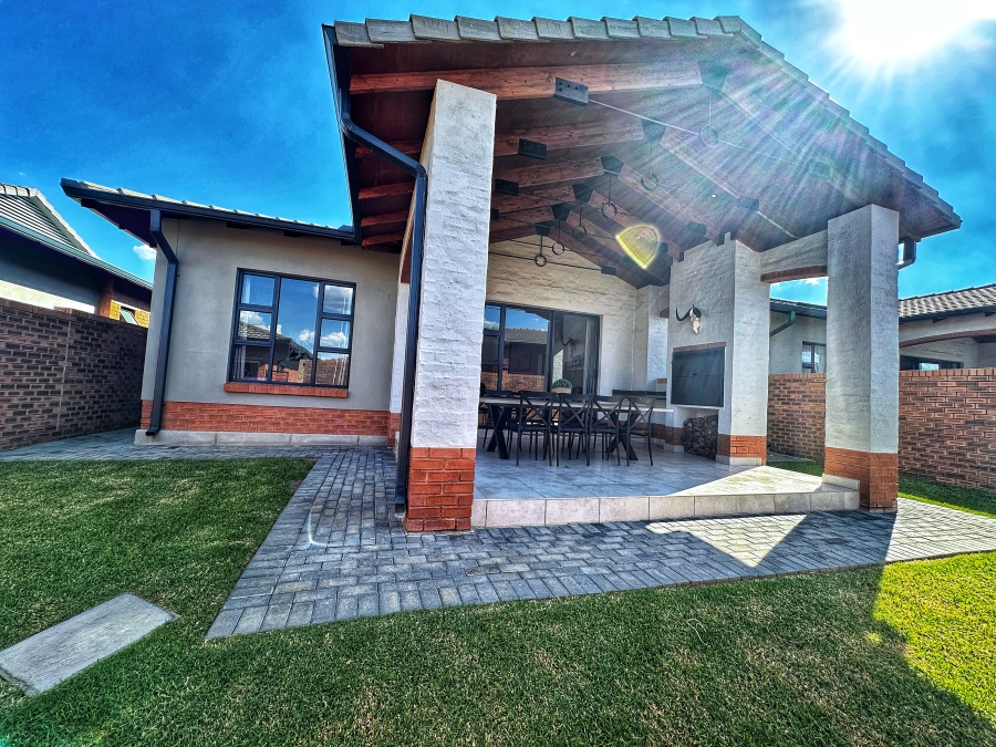 3 Bedroom Property for Sale in Six Fountains Estate Gauteng