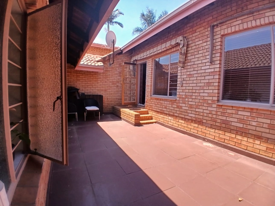 To Let 3 Bedroom Property for Rent in Brummeria Gauteng