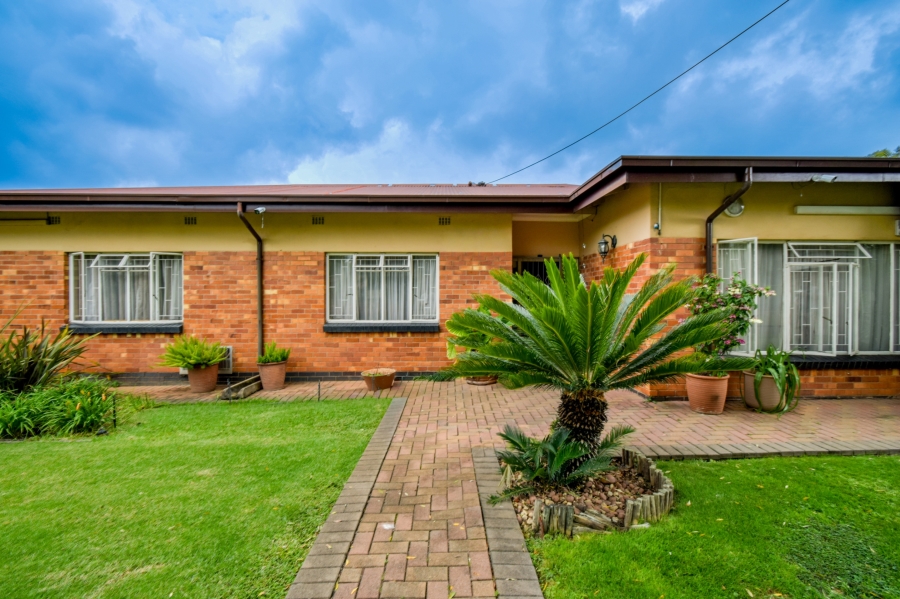 4 Bedroom Property for Sale in Villieria Gauteng