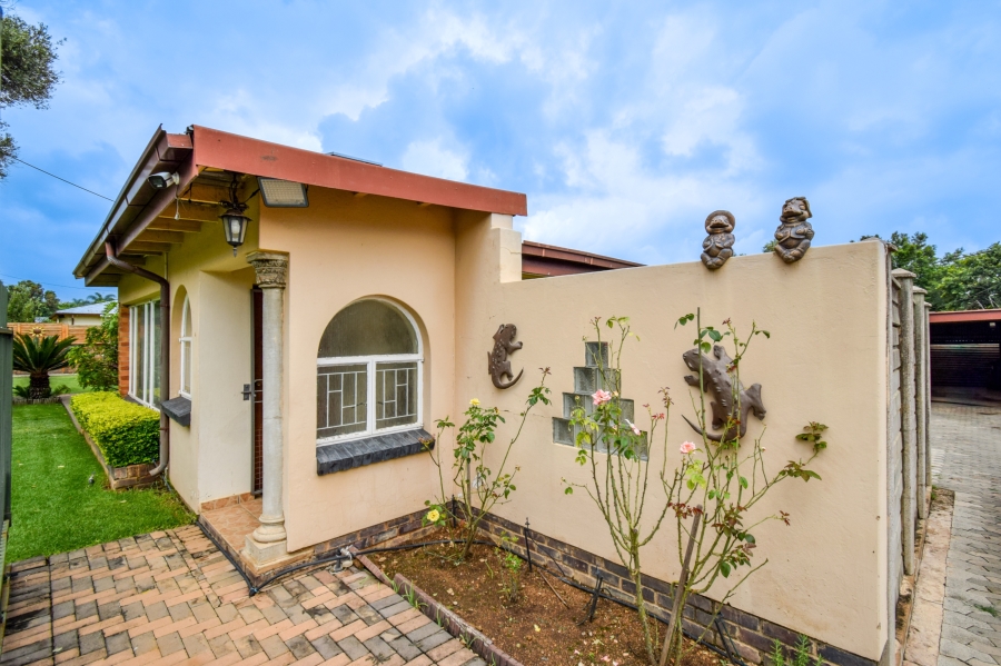 4 Bedroom Property for Sale in Villieria Gauteng