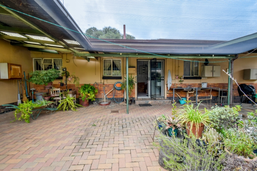 4 Bedroom Property for Sale in Villieria Gauteng