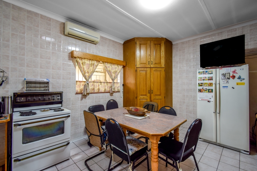 4 Bedroom Property for Sale in Villieria Gauteng