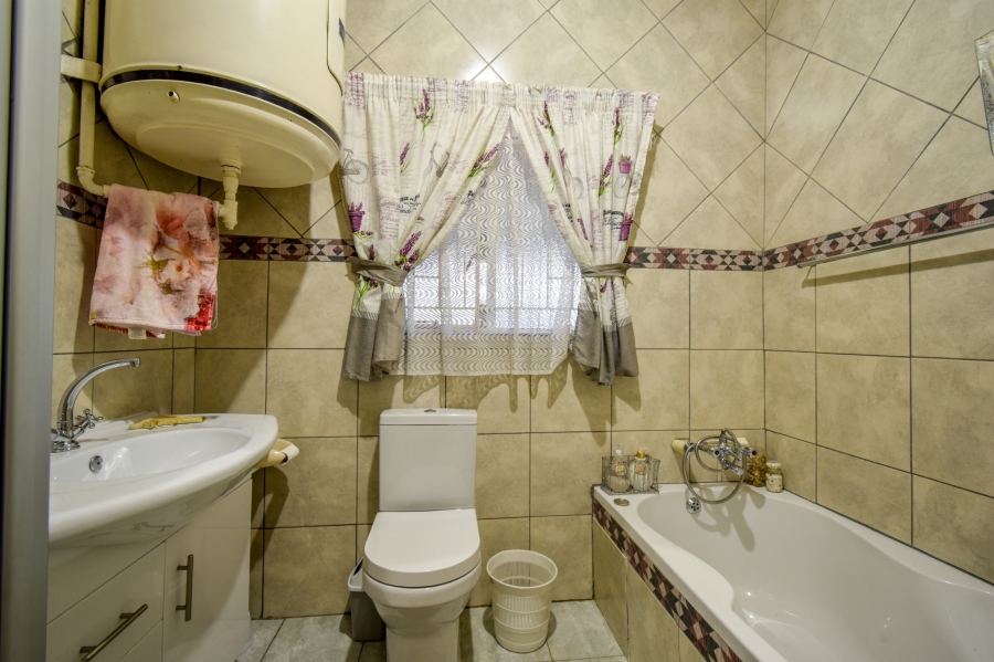 4 Bedroom Property for Sale in Villieria Gauteng