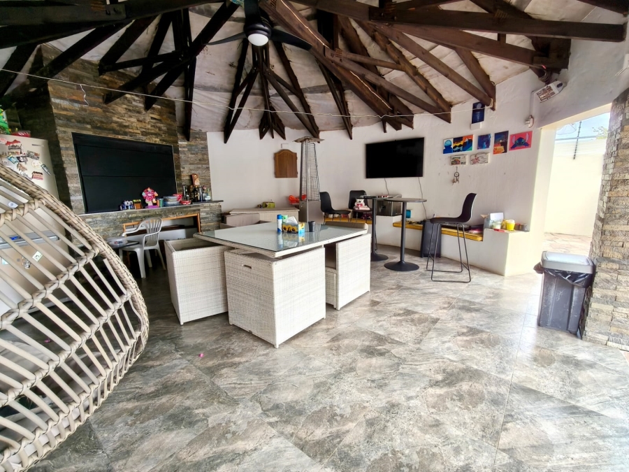 7 Bedroom Property for Sale in Wierda Park Gauteng