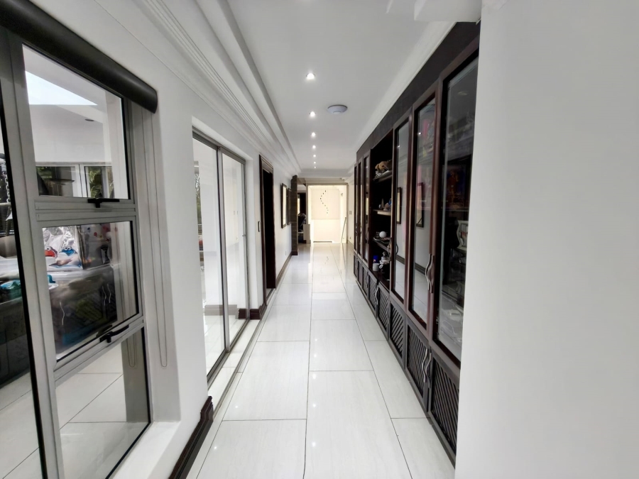 7 Bedroom Property for Sale in Wierda Park Gauteng