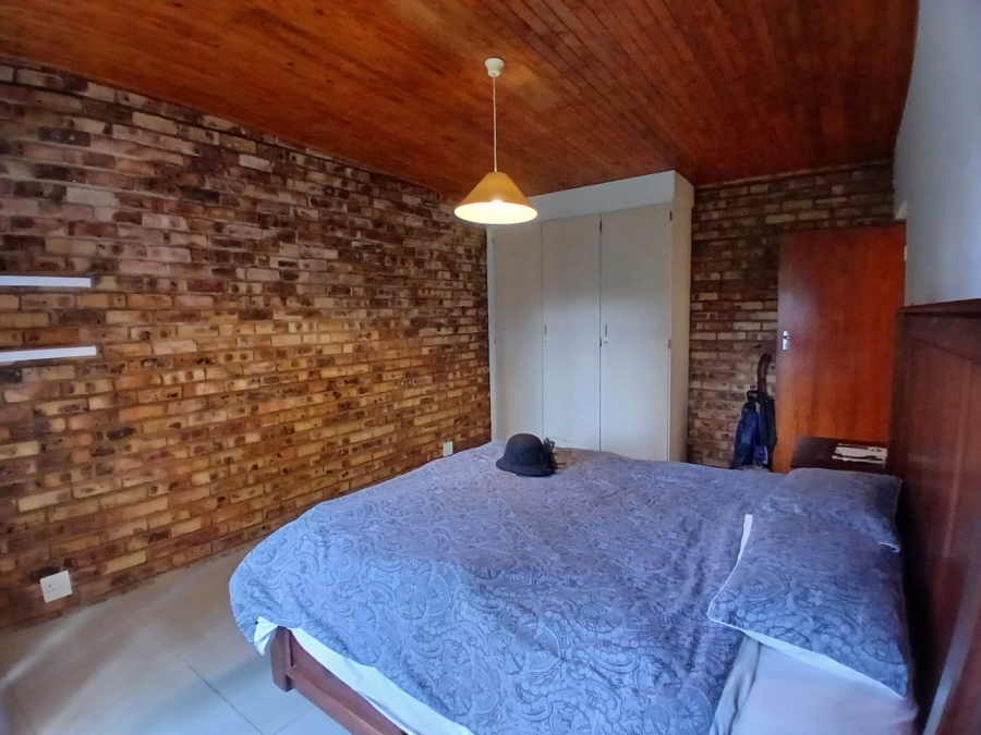 5 Bedroom Property for Sale in Monument Park Gauteng