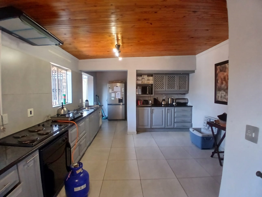 5 Bedroom Property for Sale in Monument Park Gauteng