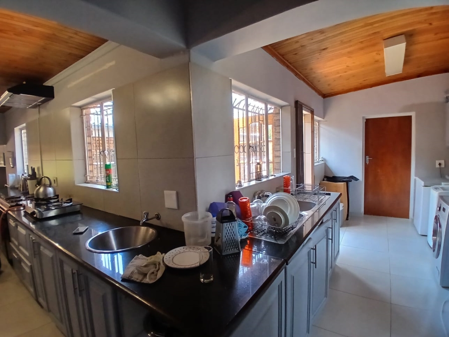5 Bedroom Property for Sale in Monument Park Gauteng